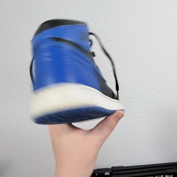 Jordan retro 1 high Royal toe - Picture 3 of 9